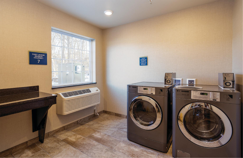 Bathroom 4, Cobblestone Inn & Suites - Brookville, Franklin