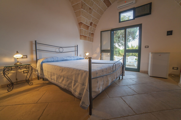 Bedroom 2, Masseria Fracchicchi, Lecce