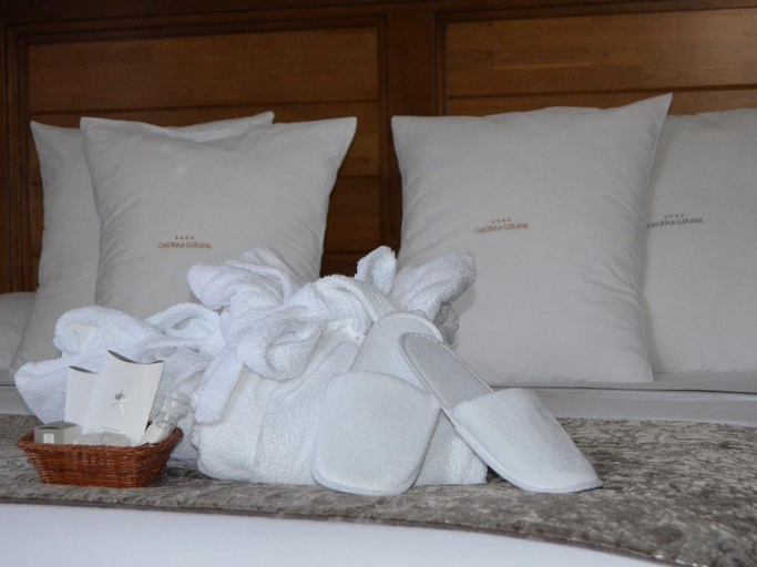 Bedroom 3, Hotel Suites Valles Pasiegos, Cantabria