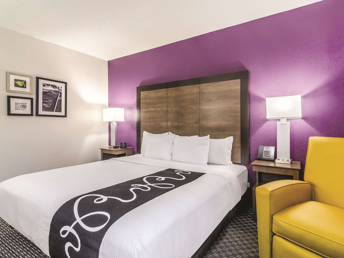 Bedroom 4, La Quinta Inn & Suites Myrtle Beach, Horry