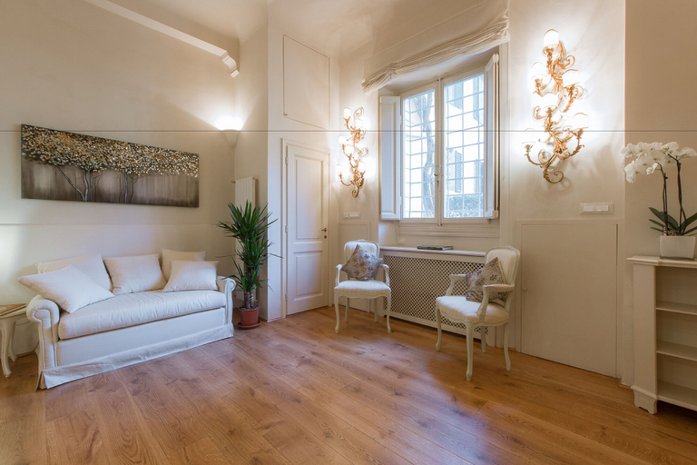 Others 5, San Niccolo Elegance, Florence