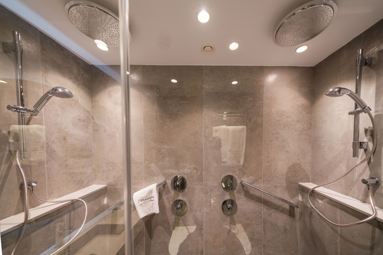 Bathroom 5, Catalonia Gran Vía Bilbao, Vizcaya