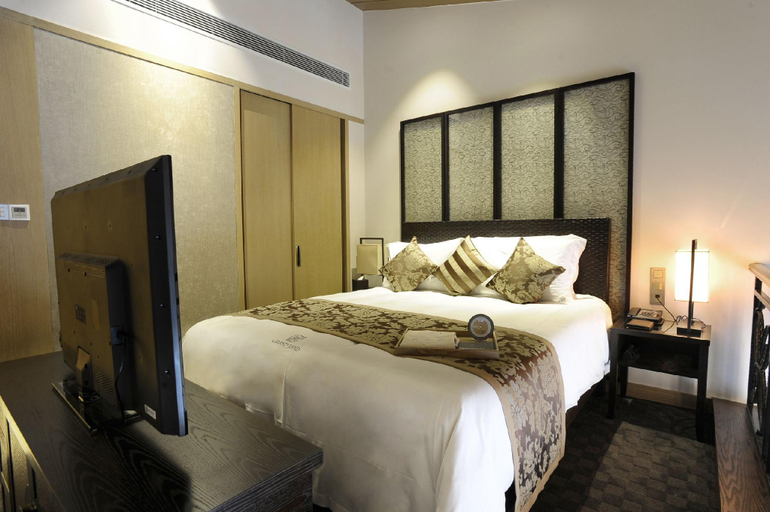 Bedroom 2, Grand Land Kande Hotel, Shennongjia