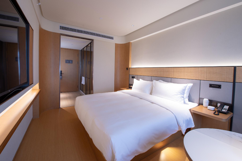 Bedroom 2, JI Hotel Qingdao Shandong Road The MIXC, Qingdao