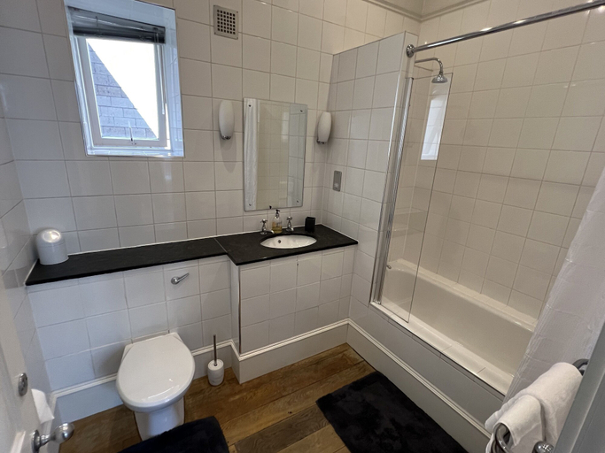 Bathroom, Historic Luxury Apartment in Inverness City Centre, Highland