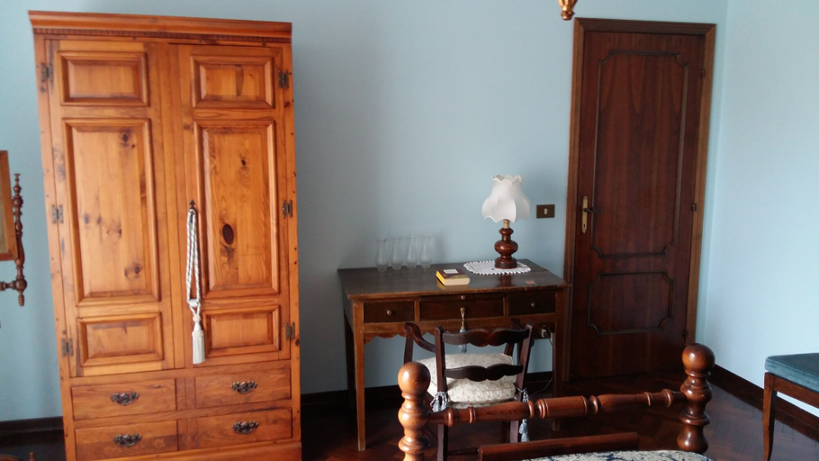 Bedroom 2, Villa Anna, Ancona