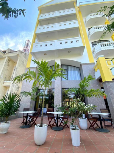 Exterior & Views 2, Sea and Sand Hotel, Da Nang