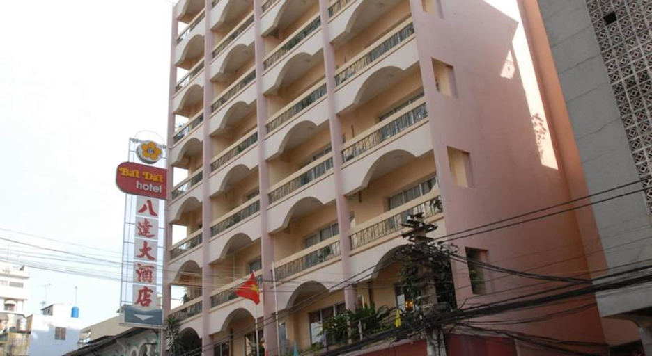 Exterior & Views 2, Bat Dat Hotel, District 5