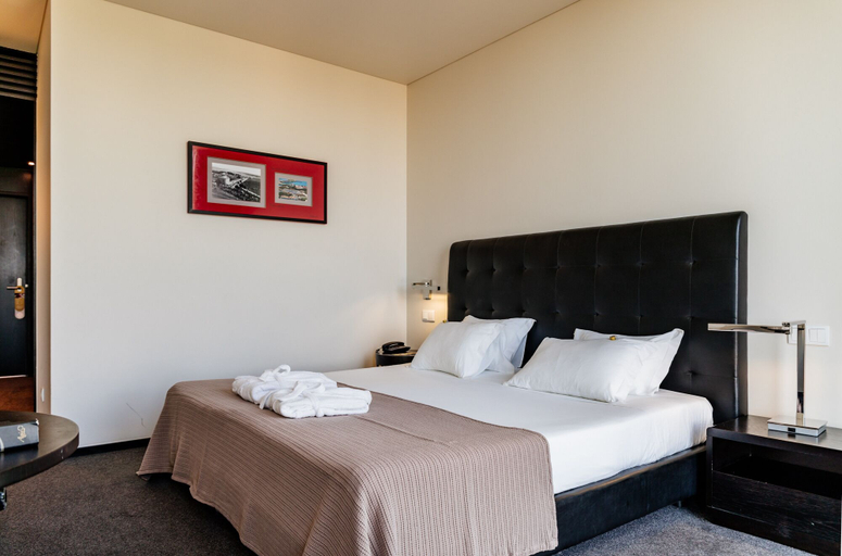 Bedroom 3, Axis Viana Business & SPA Hotel, Viana do Castelo