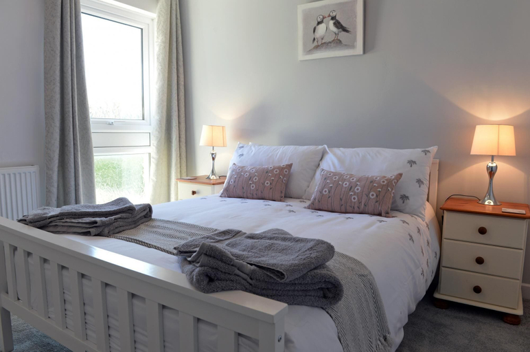 Bedroom 4, S r M r - Log Burner Peaceful Cottage Dog Friendly, Pembrokeshire