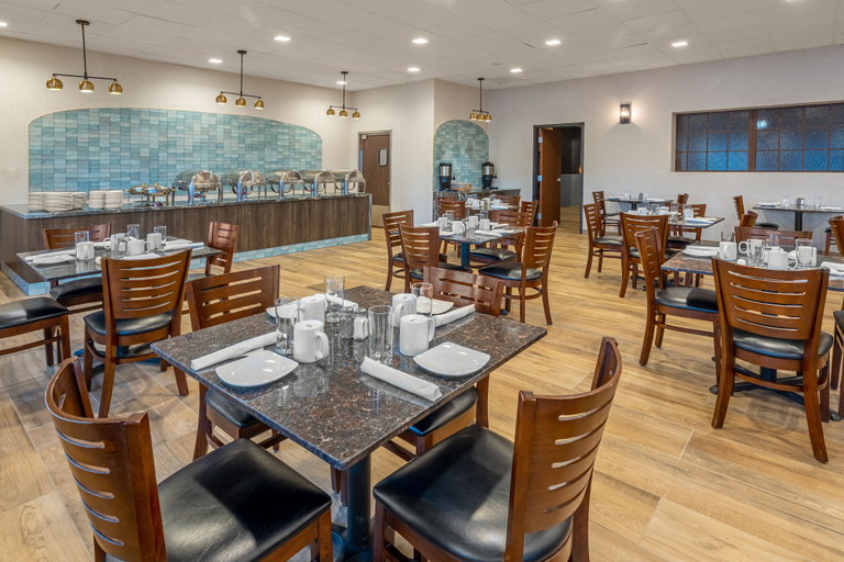 Food & Drinks 5, Grand Williston Hotel & Conference Center, Williams