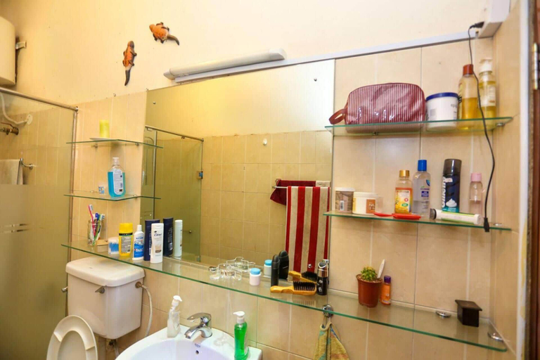Bathroom, Captivating 2-bed Cottage in Kampala, Jinja