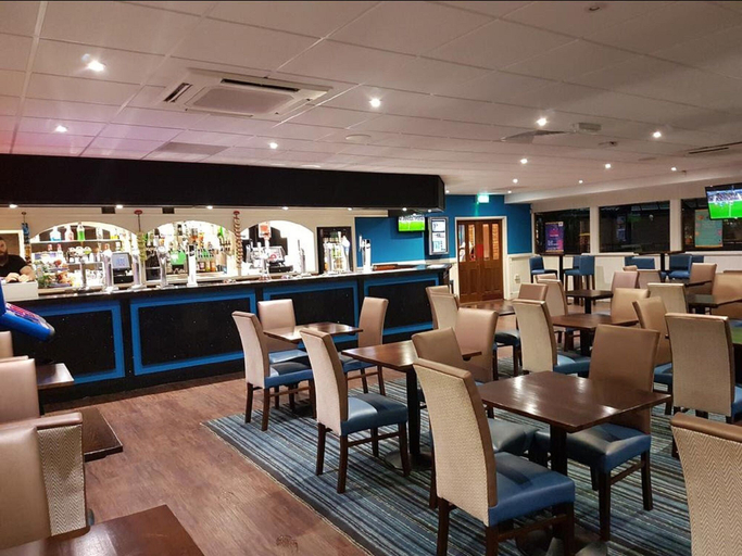 Food & Drinks 5, Park Home in Marine Holiday Park, Denbighshire