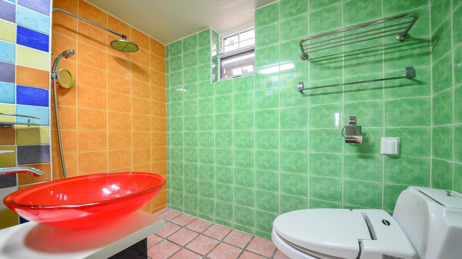 Bathroom 2, Ganghwa Propose Pension, Ganghwa