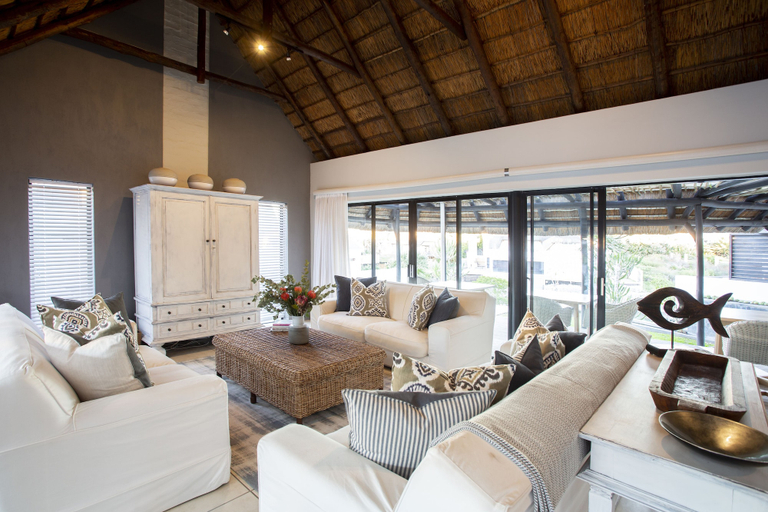 Others 5, Canal Guest House, Cacadu
