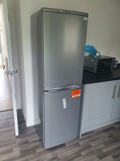 Private kitchen, 4 Bedroom Home - Sleeps 7, Pet Friendly & Parking, Tameside