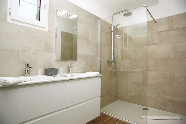 Bathroom 4, Hôtel La Casa Rossa & Spa, Haute-Corse