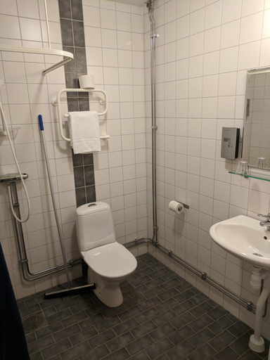 Bathroom 4, Hotell Hässlö, Västerås