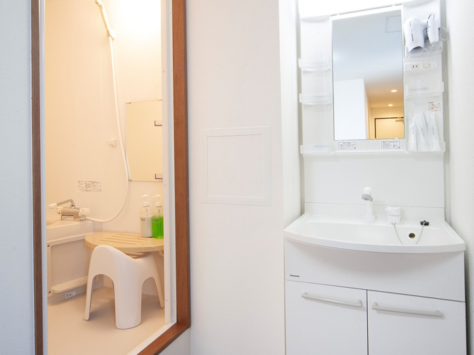 Bathroom 4, Hotel Chuo Bridge, Osaka