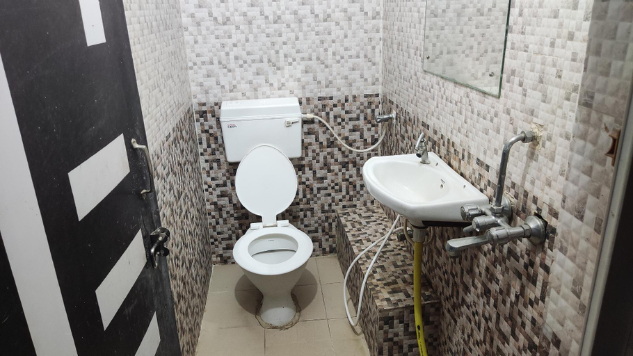 Bathroom, PAGODA INN KONARK, Puri