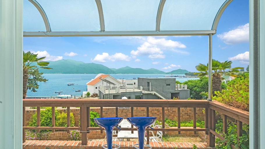 Others 4, Namhae Arabyeoldom Pension, Namhae