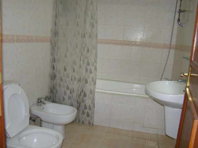 Bathroom 4, Atlas Hotel Apartments, Sohar