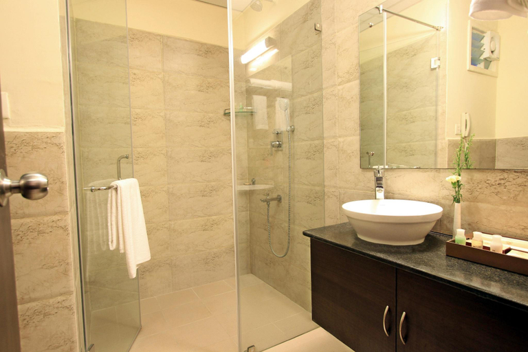 Bathroom 2, Astra Hotels - Whitefield near KTPO & ITPL, Bangalore