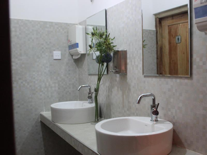 Bathroom, Hotel Mount Pleasant, Bandarawela