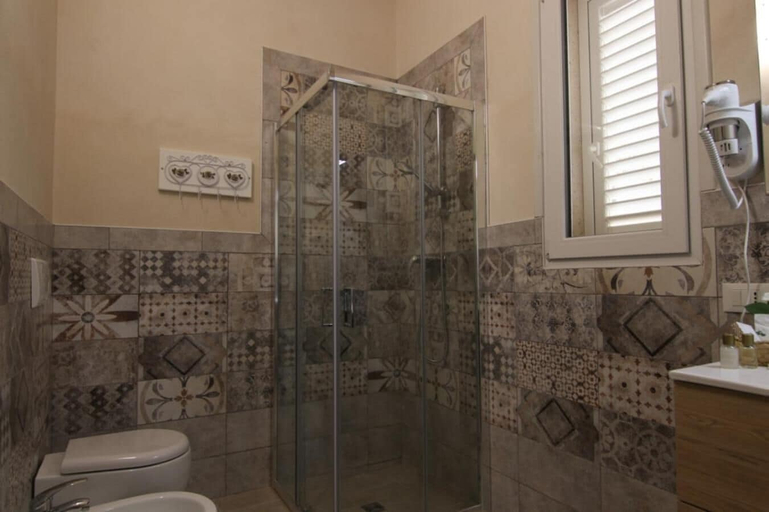 Bathroom 5, Corte Manzoni B&B, Lecce