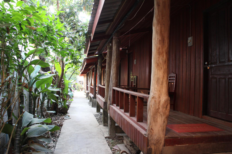Molina Bungalow, Vangvieng