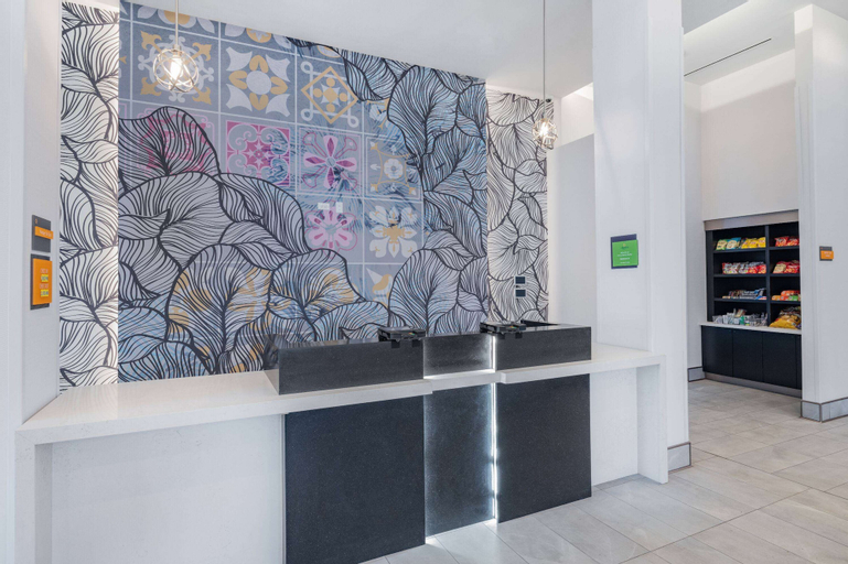 Public Area 2, La Quinta by Wyndham Chicago O'Hare Airport, Cook