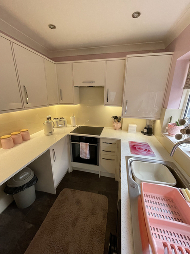 Others 4, Beautiful 2-bed Bungalow in Canvey Island, Essex