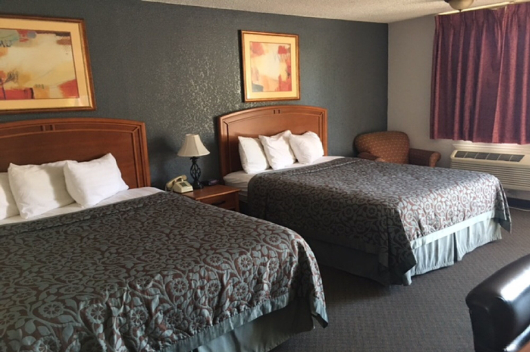 Bedroom 2, Executive Inn Hebbronville, Jim Hogg