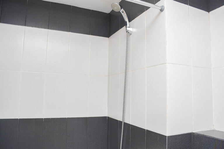Bedroom 2, Cozy Stay and Homey 1BR at Cinere Bellevue Suites Apartment By Travelio, Depok