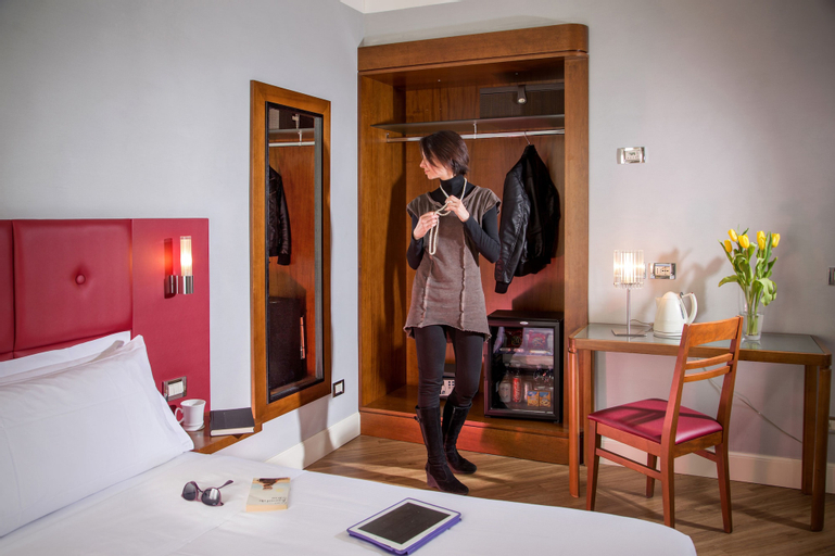 Bedroom 13