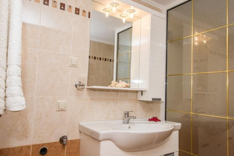 Bathroom 3, Seaview Flat In An Olive Grove By The Beach, Peloponnese
