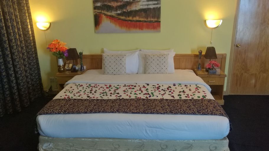 Bedroom 13