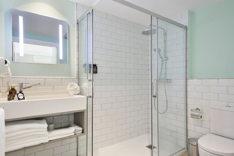 Bathroom 5, Hotel Niu Barcelona, Barcelona