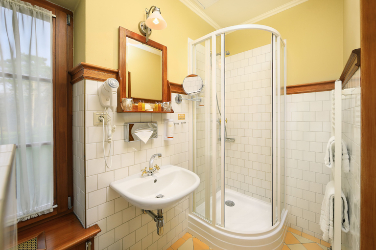 Bathroom 4, CHATEAU ST HAVEL WELLNESS HOTEL, Praha 4