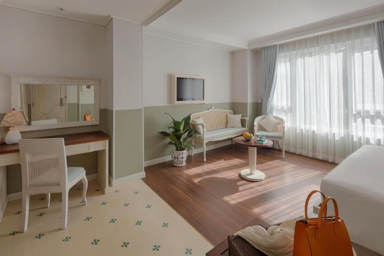 Bedroom 25