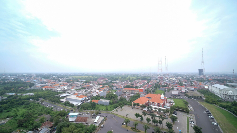 City view from property, Modern And Cozy Stay Studio Apartment At Tanglin Supermall Mansion, Surabaya