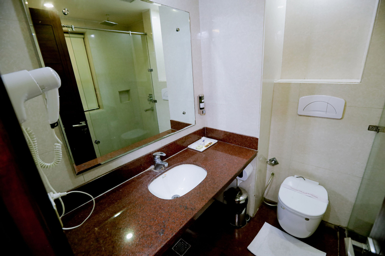 Bathroom 7
