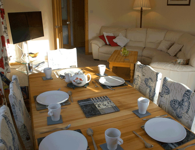 Others 4, 3 Bed Bungalow - Sleeps 6 - Pet Friendly - Parking, Dumfries and Galloway