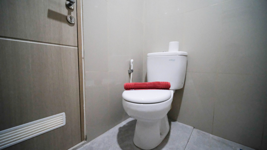 Bedroom 3, Nice and Comfy Studio at Grand Dharmahusada Lagoon Apartment By Travelio, Surabaya