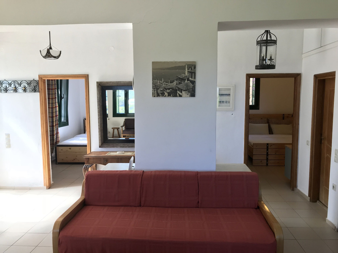 Others 5, Temenia House, Crete