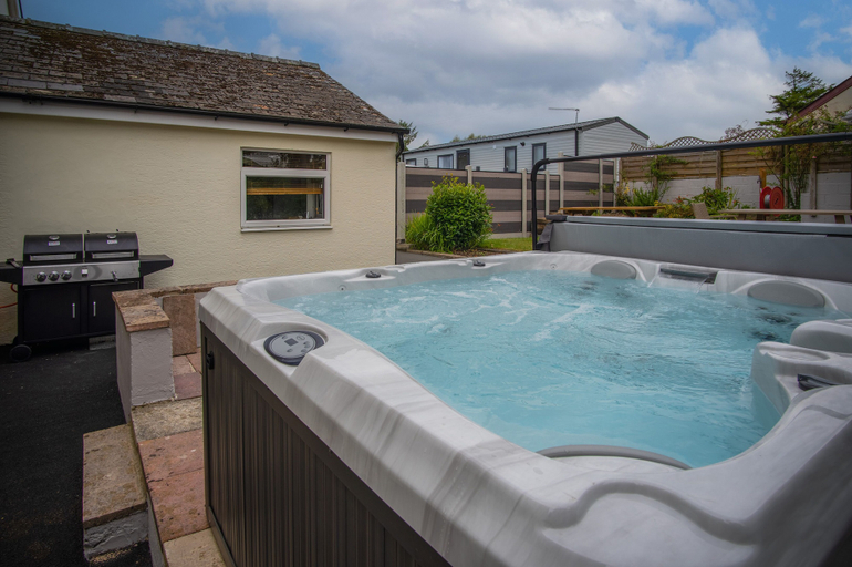 Sport & Beauty 2, Pendeilo Villa - 5 Bedroom Holiday Home - Amroth, Pembrokeshire