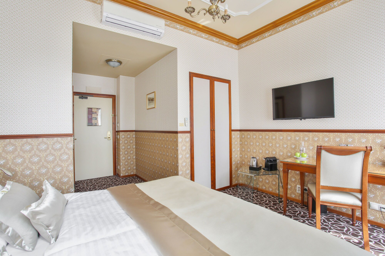 Bedroom 3, CHATEAU ST HAVEL WELLNESS HOTEL, Praha 4