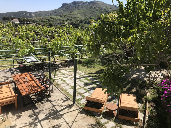 Others 4, Temenia House, Crete