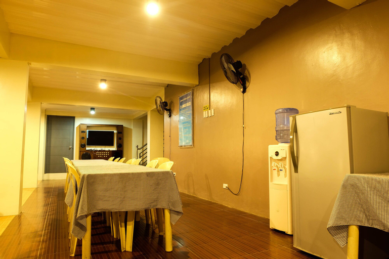 Dining Room 4