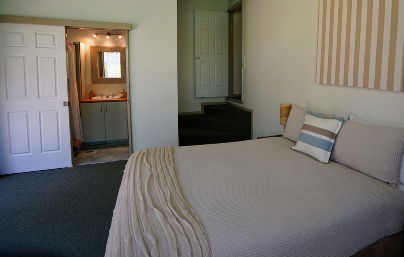Bedroom 2, Kiwarrak Country Retreat, Greater Taree
